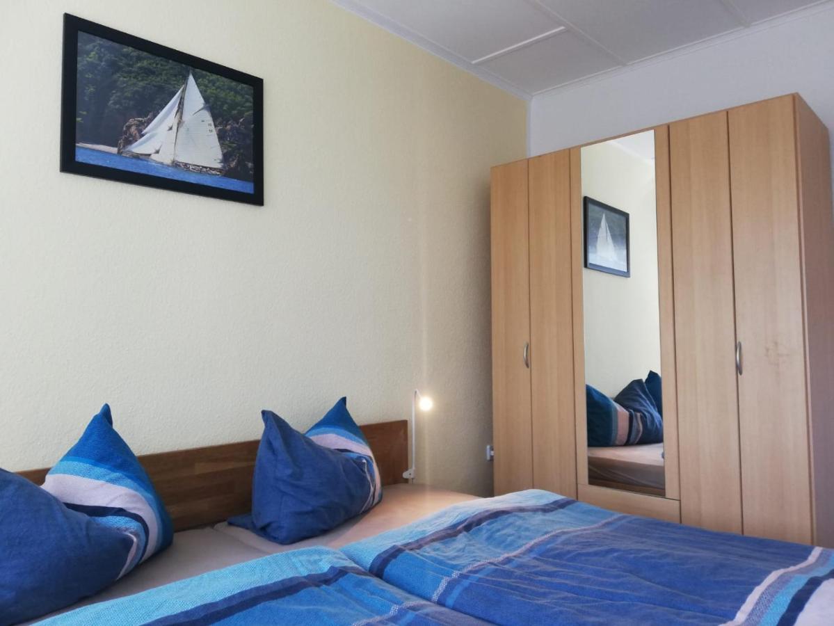 Apartment 21 *